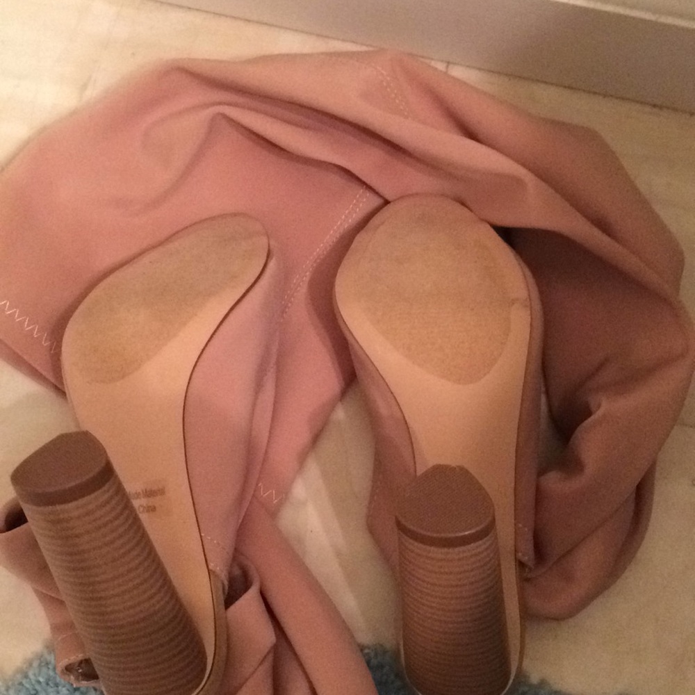 Shoes - Picture 3 of 3